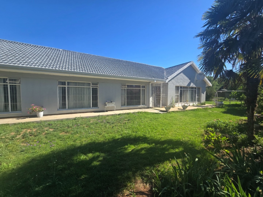 5 Bedroom Property for Sale in Fichardt Park Free State